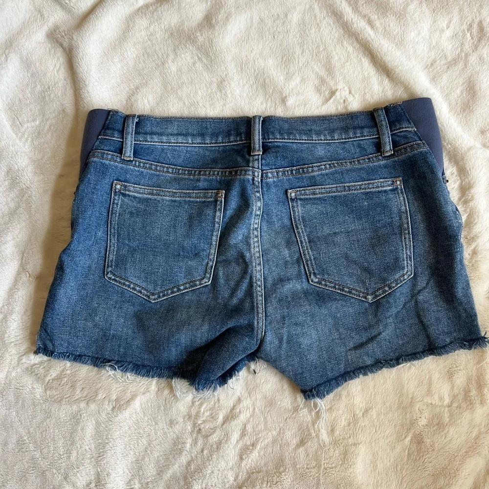 Hatch Cut Off Maternity Denim Shorts - Picture 4 of 4